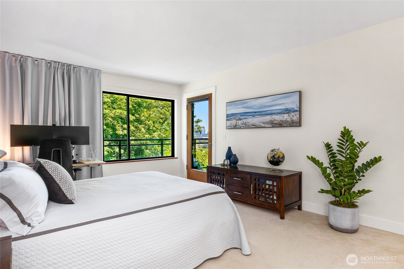 2321 W Plymouth Street Unit: 21