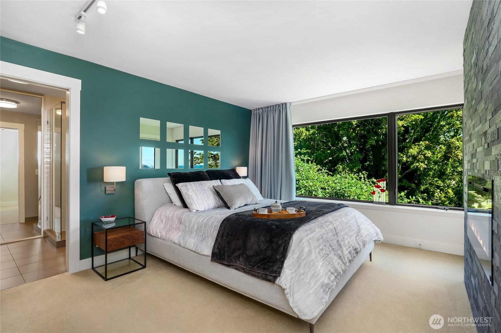 2321 W Plymouth Street Unit: 21