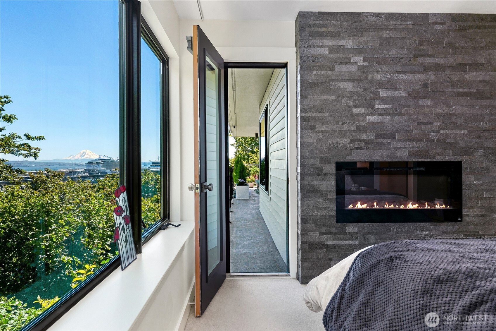 2321 W Plymouth Street Unit: 21
