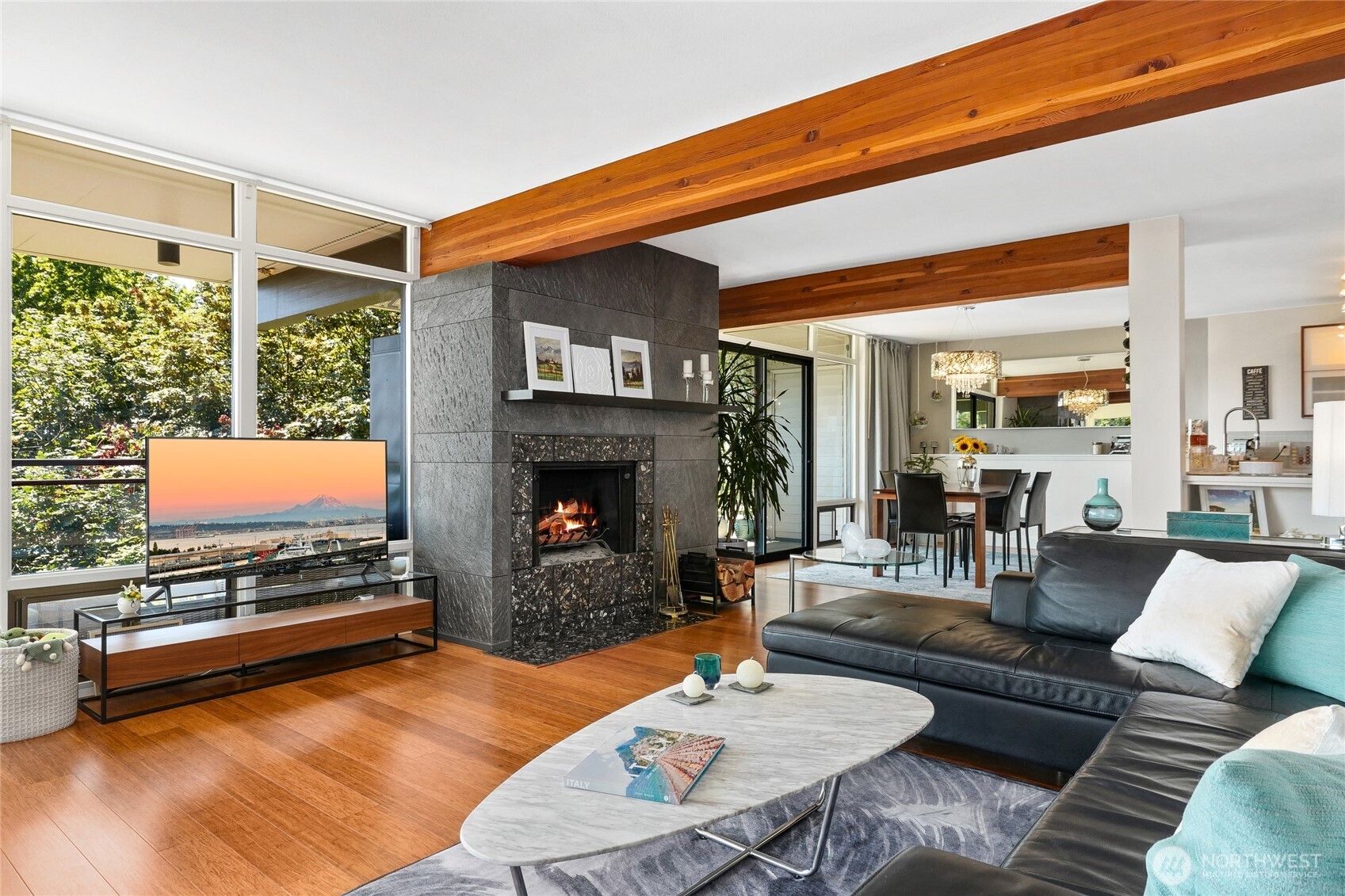 2321 W Plymouth Street Unit: 21