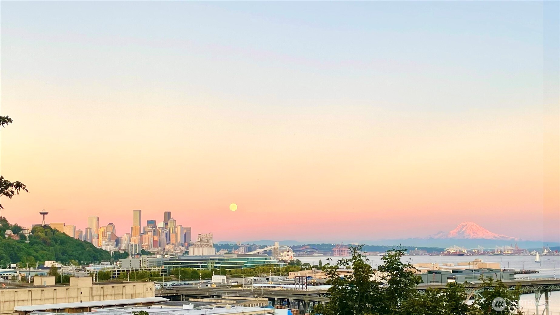 2321 W Plymouth Street Unit: 21