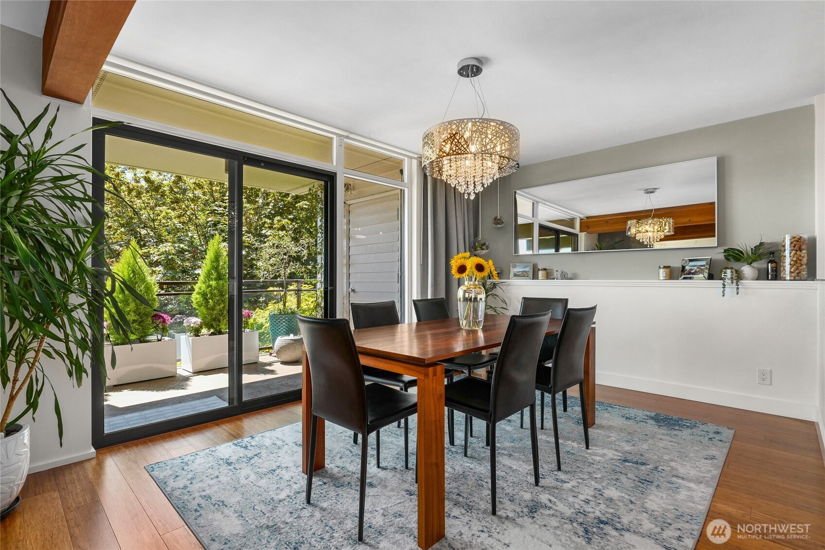 2321 W Plymouth Street Unit: 21