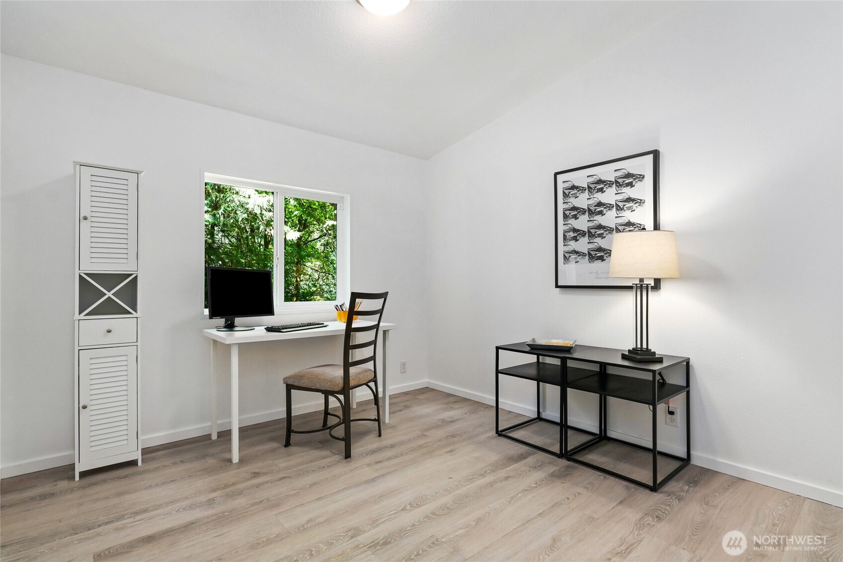 1124 E Sunset Hill Road