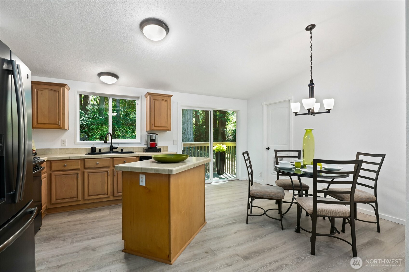 1124 E Sunset Hill Road