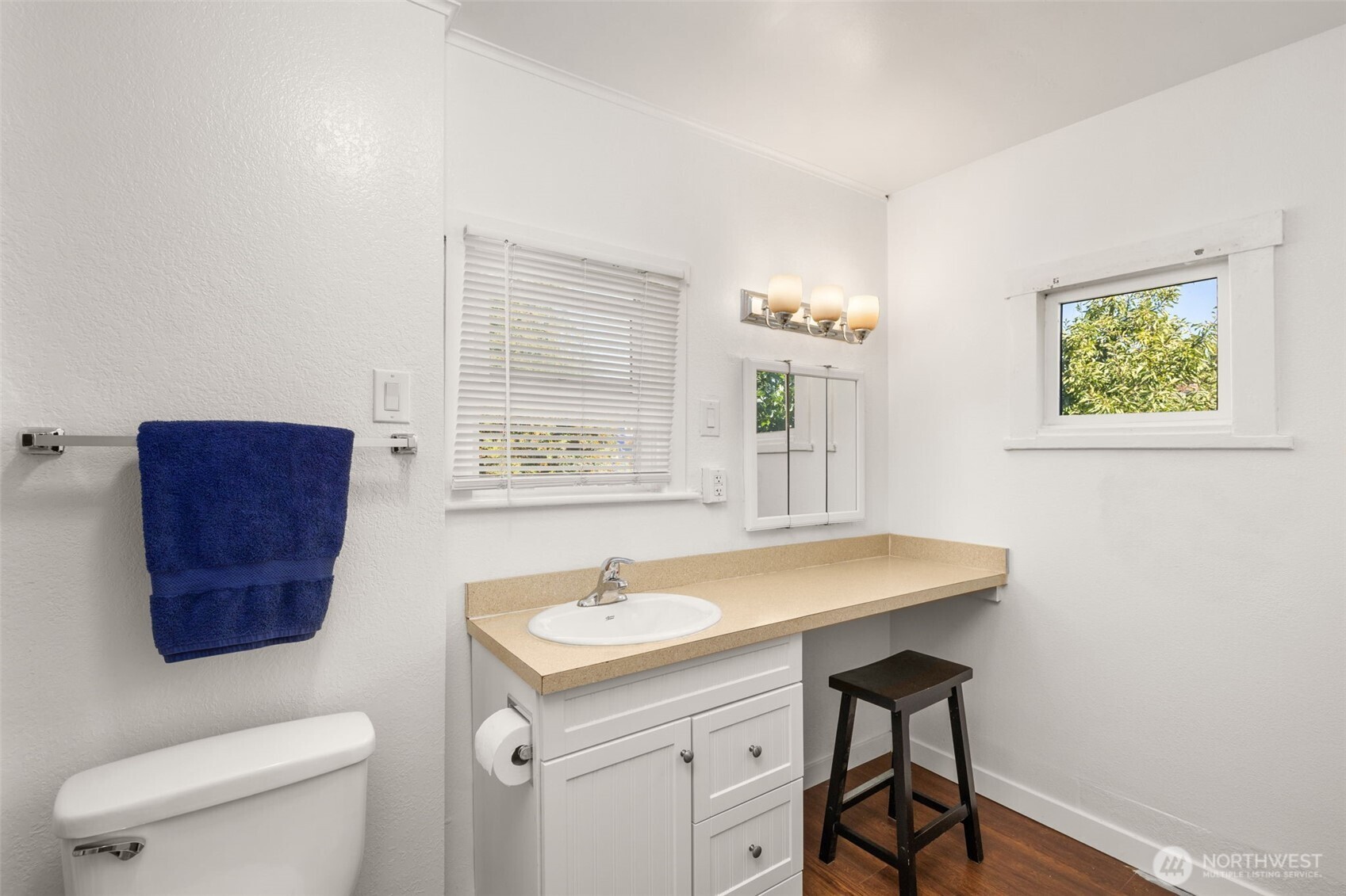 4208 S Genesee Street