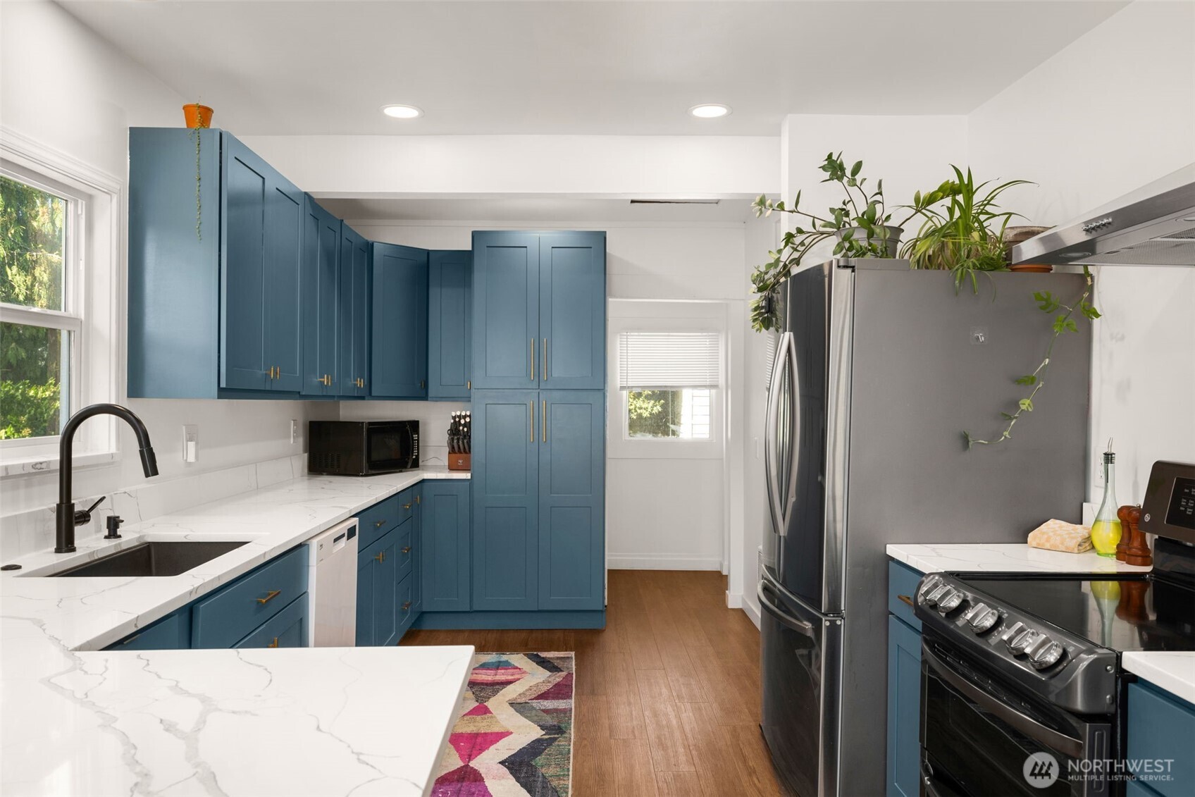 4208 S Genesee Street