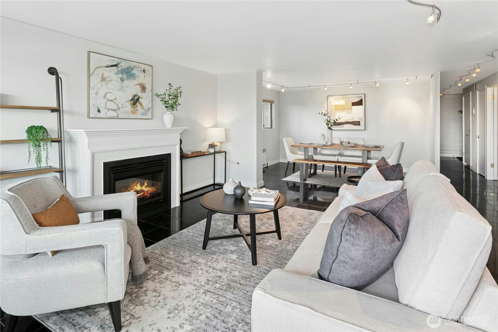 525 BELMONT Avenue E Unit: 4F