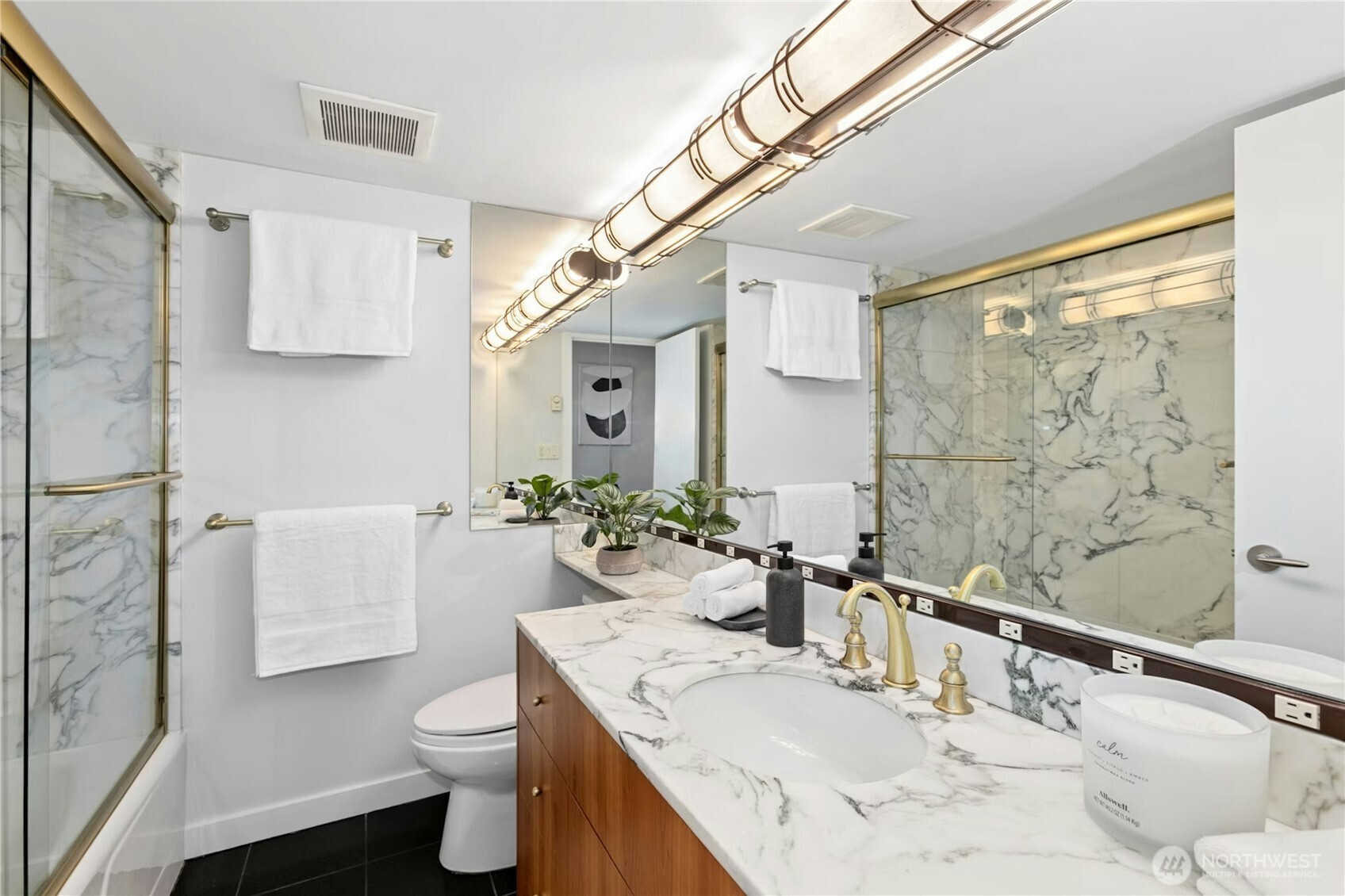 525 BELMONT Avenue E Unit: 4F