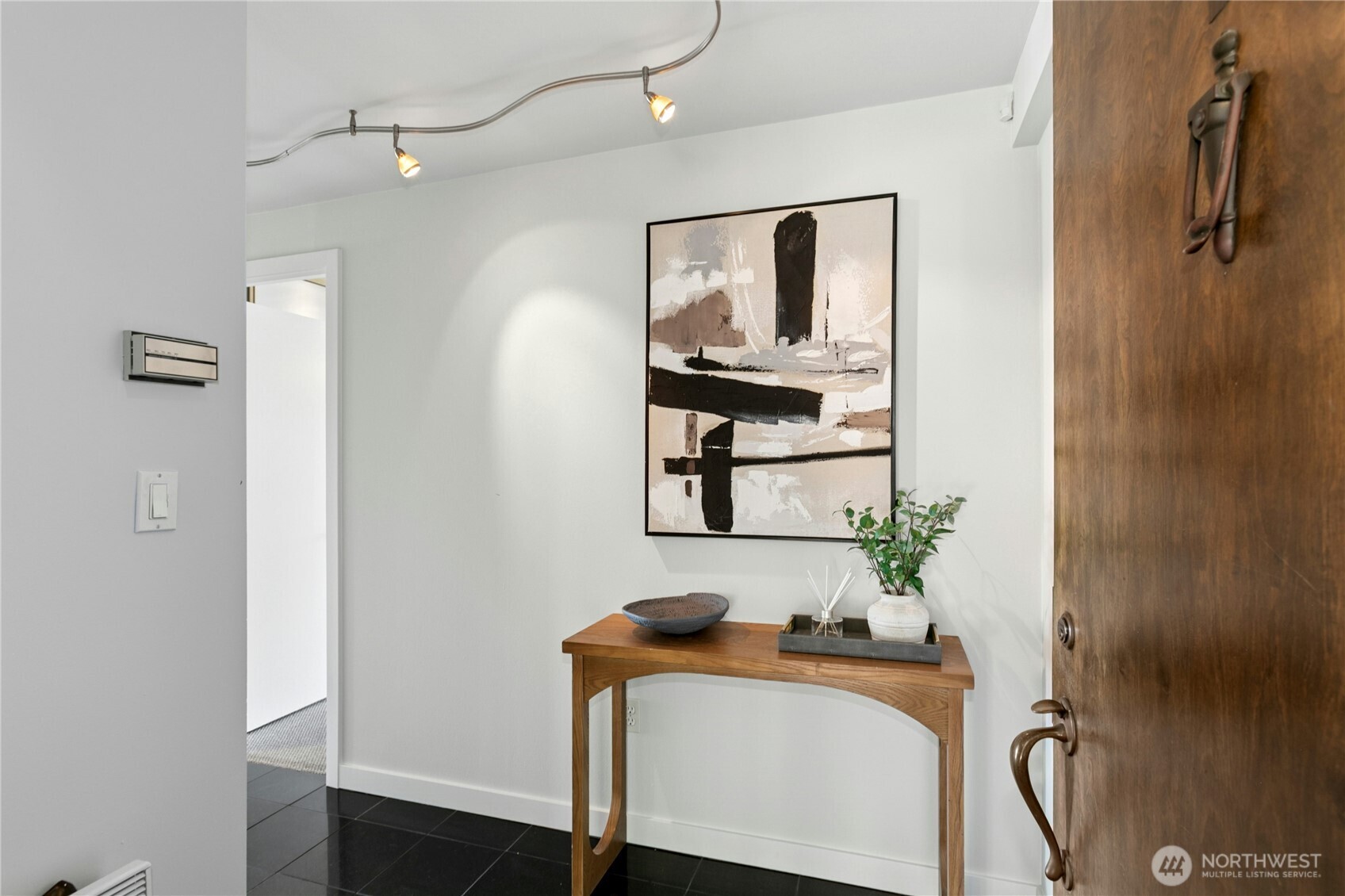 525 BELMONT Avenue E Unit: 4F