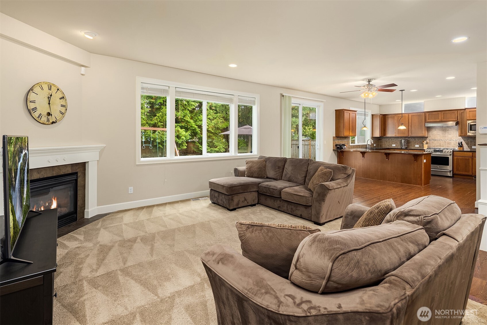 122 Ilwaco Place SE