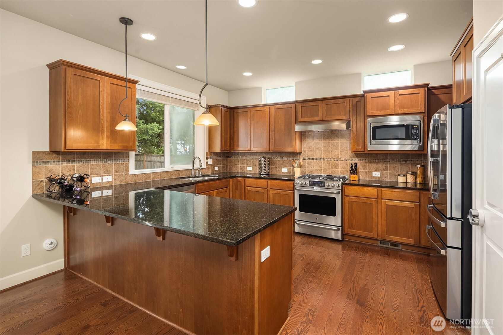 122 Ilwaco Place SE