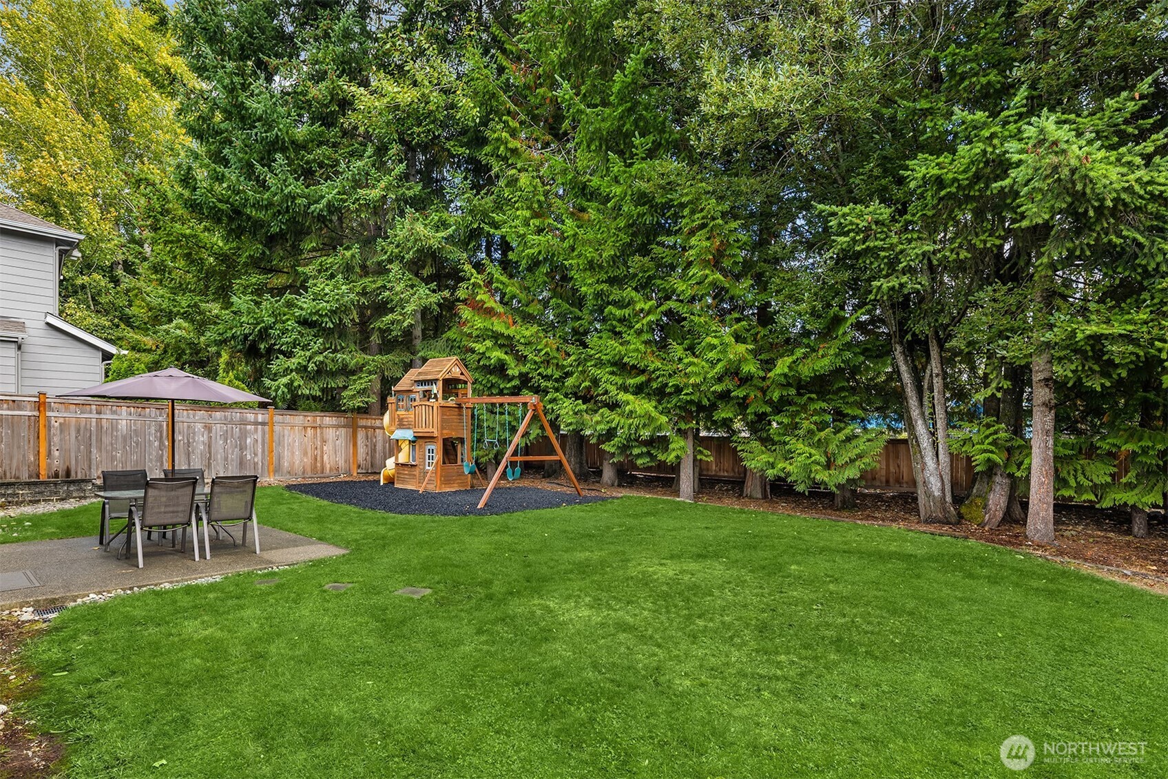 122 Ilwaco Place SE