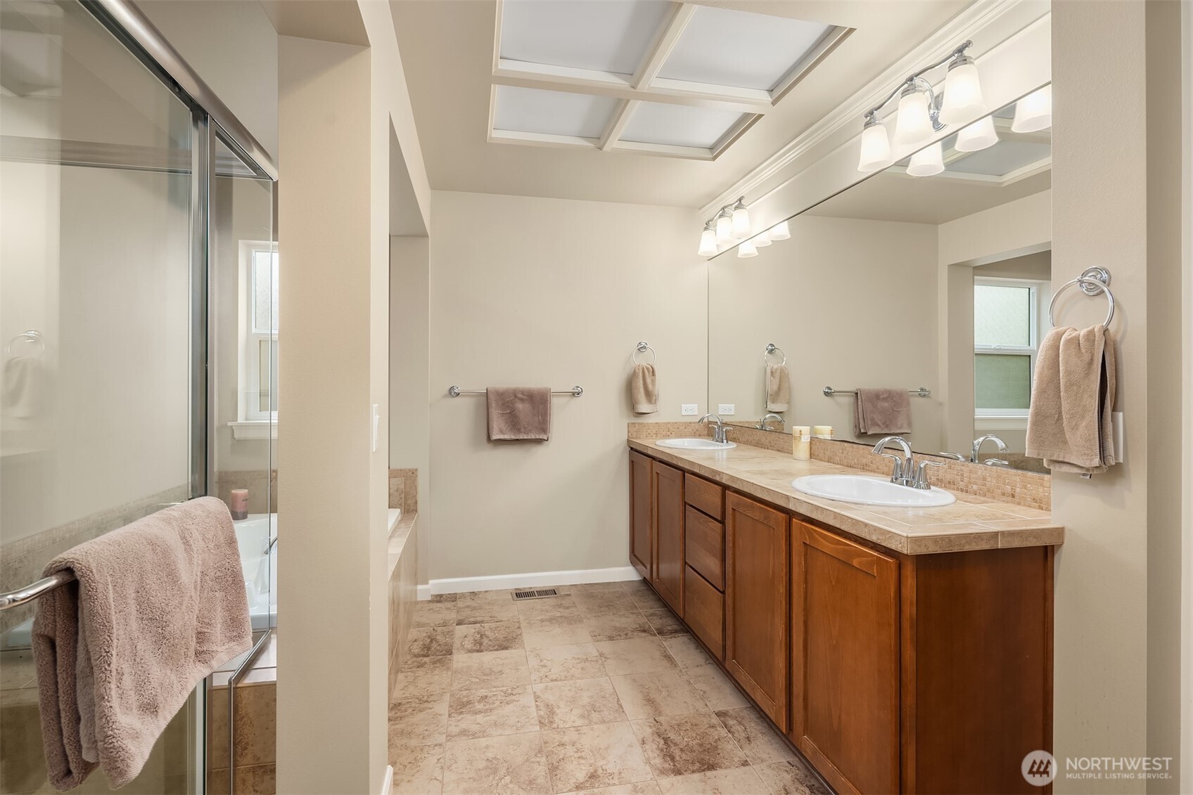 122 Ilwaco Place SE