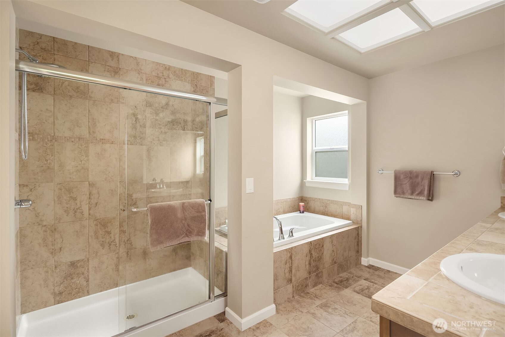 122 Ilwaco Place SE