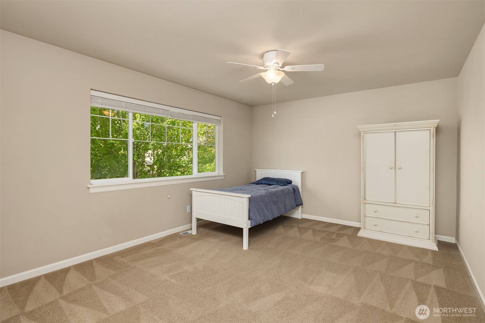 122 Ilwaco Place SE