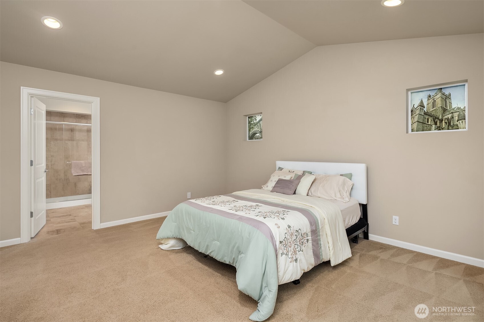 122 Ilwaco Place SE