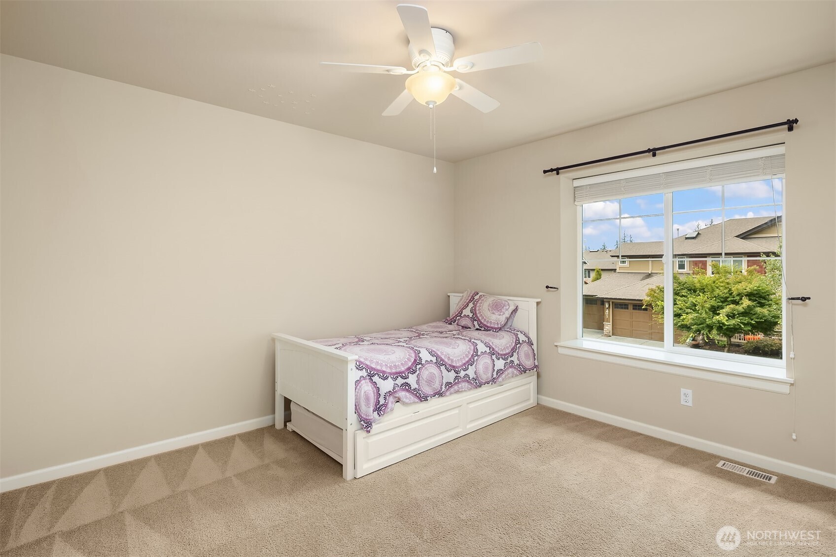 122 Ilwaco Place SE