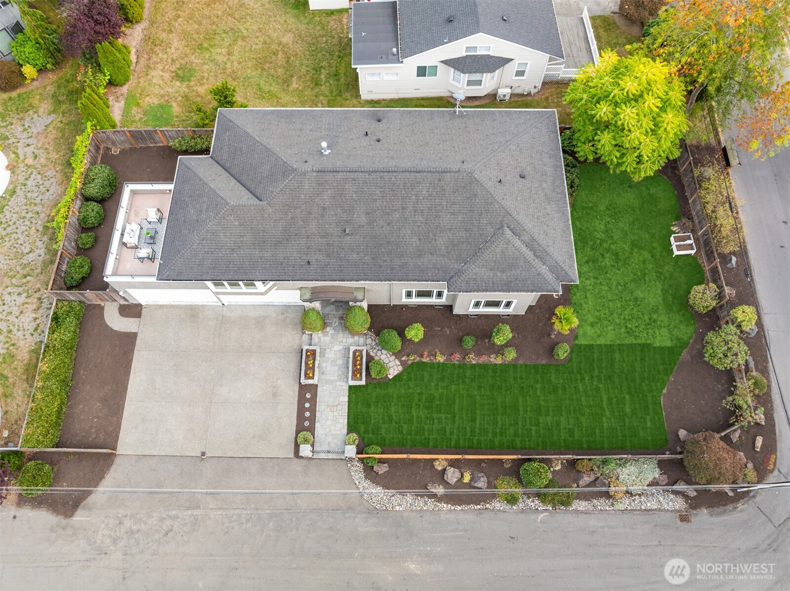 1812 7th Street W