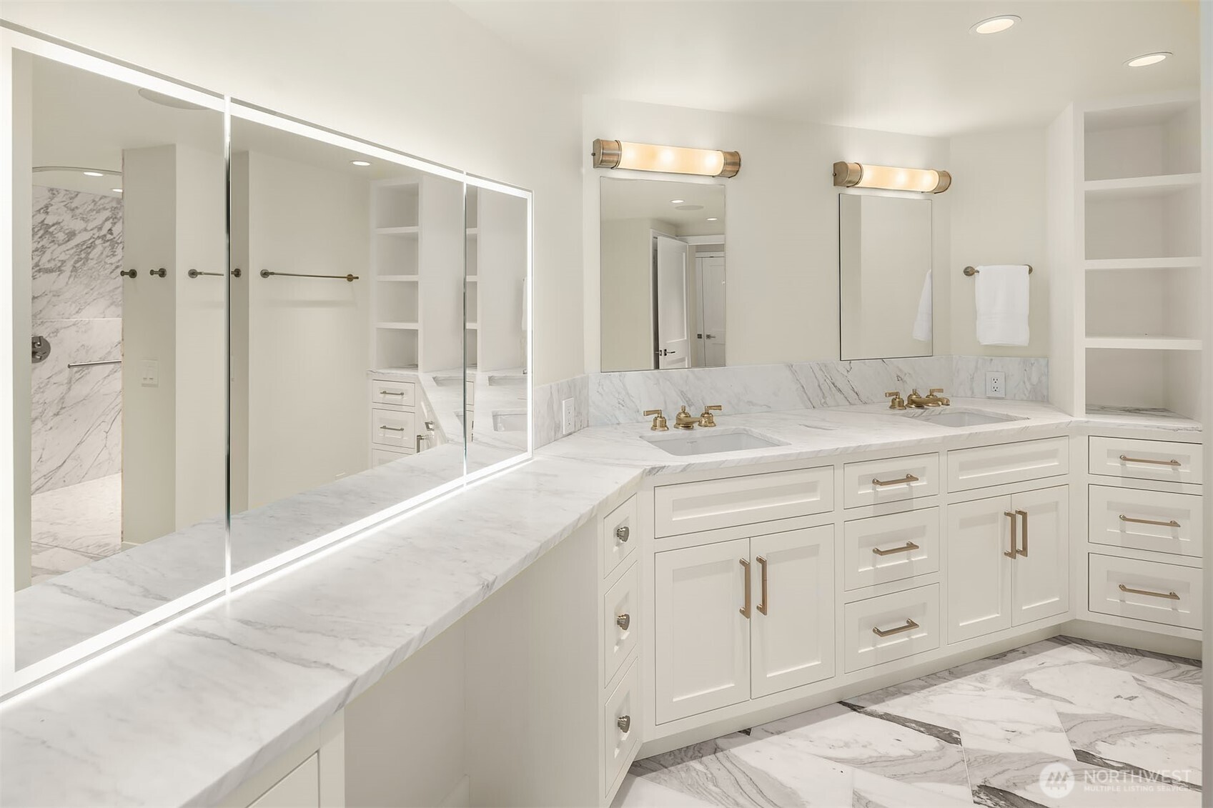 1620 43rd Avenue E Unit: 15A-B