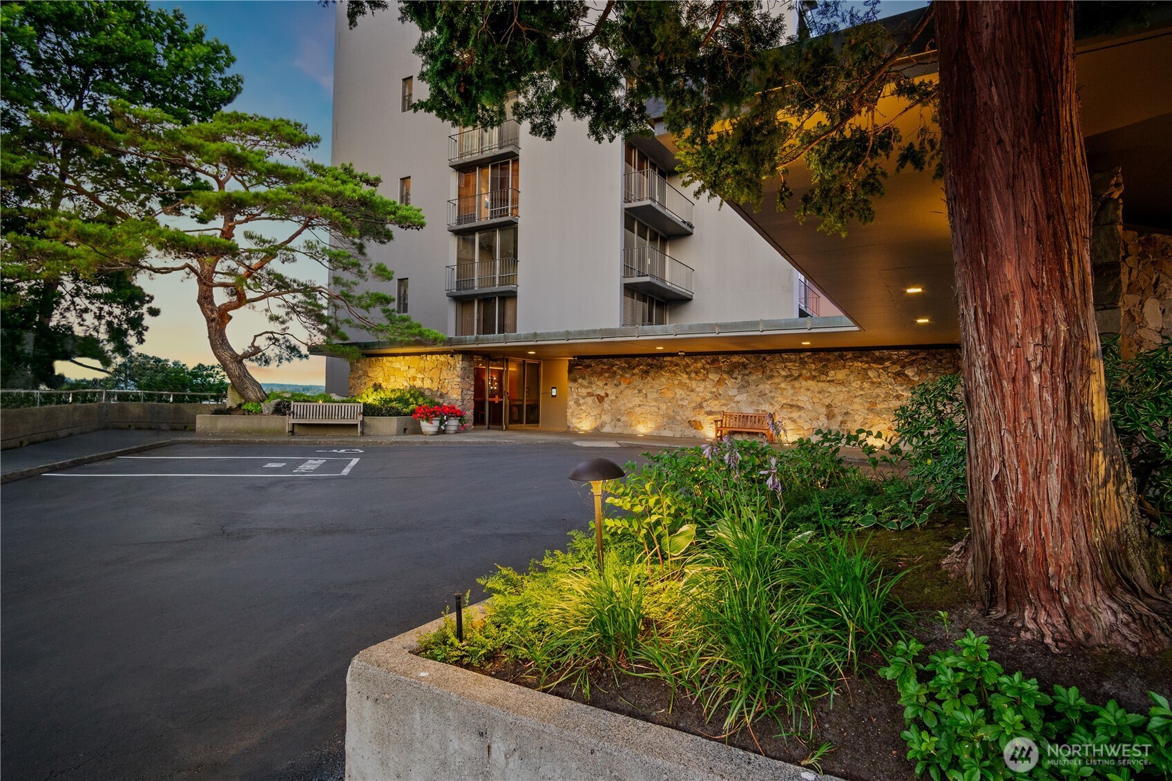 1620 43rd Avenue E Unit: 15A-B