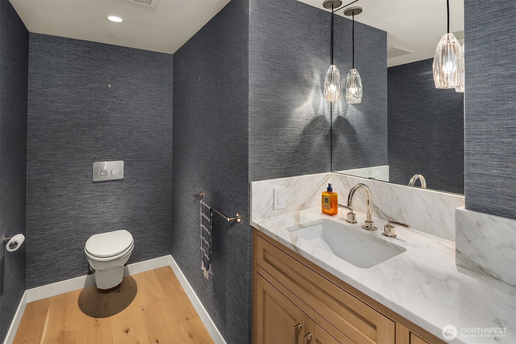 1620 43rd Avenue E Unit: 15A-B