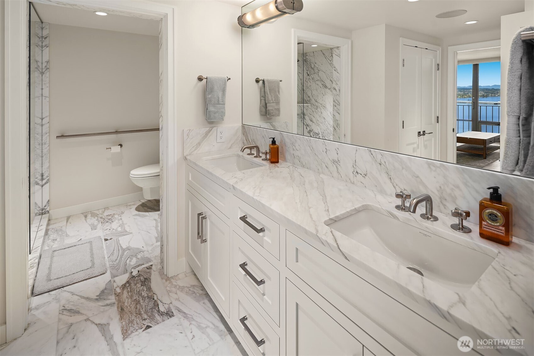 1620 43rd Avenue E Unit: 15A-B