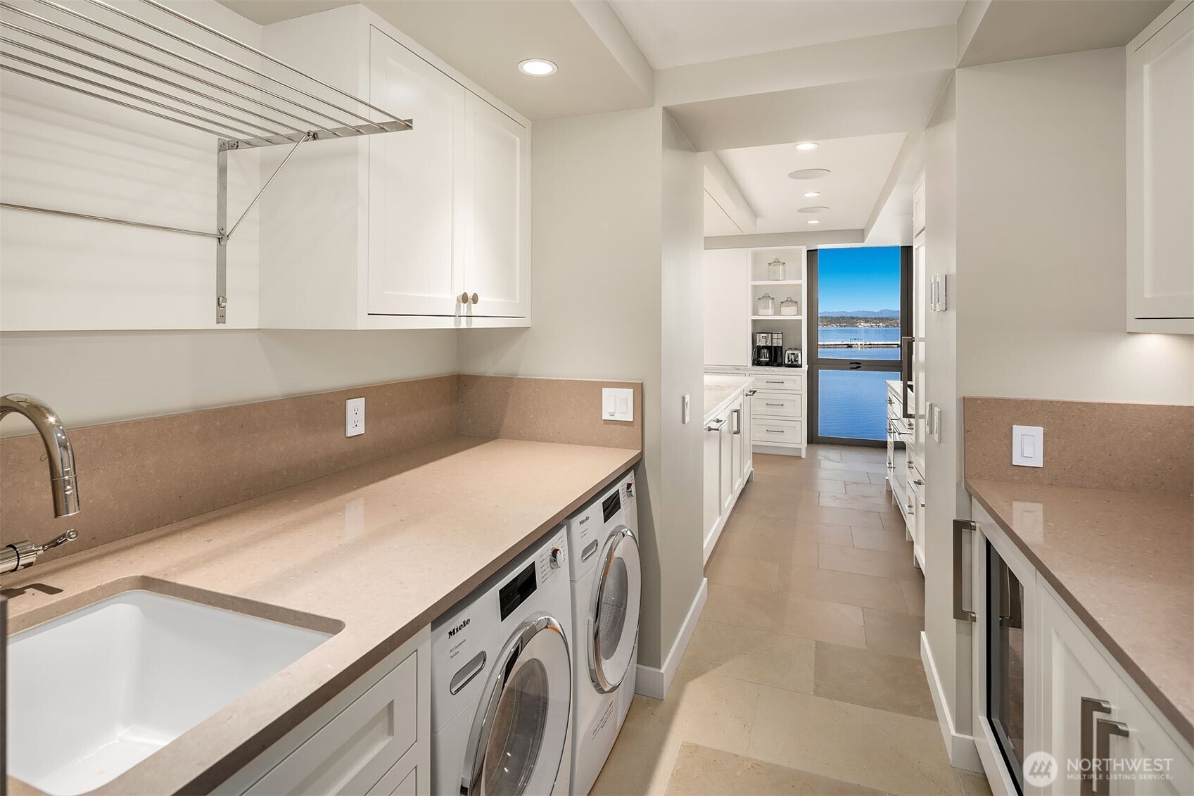 1620 43rd Avenue E Unit: 15A-B