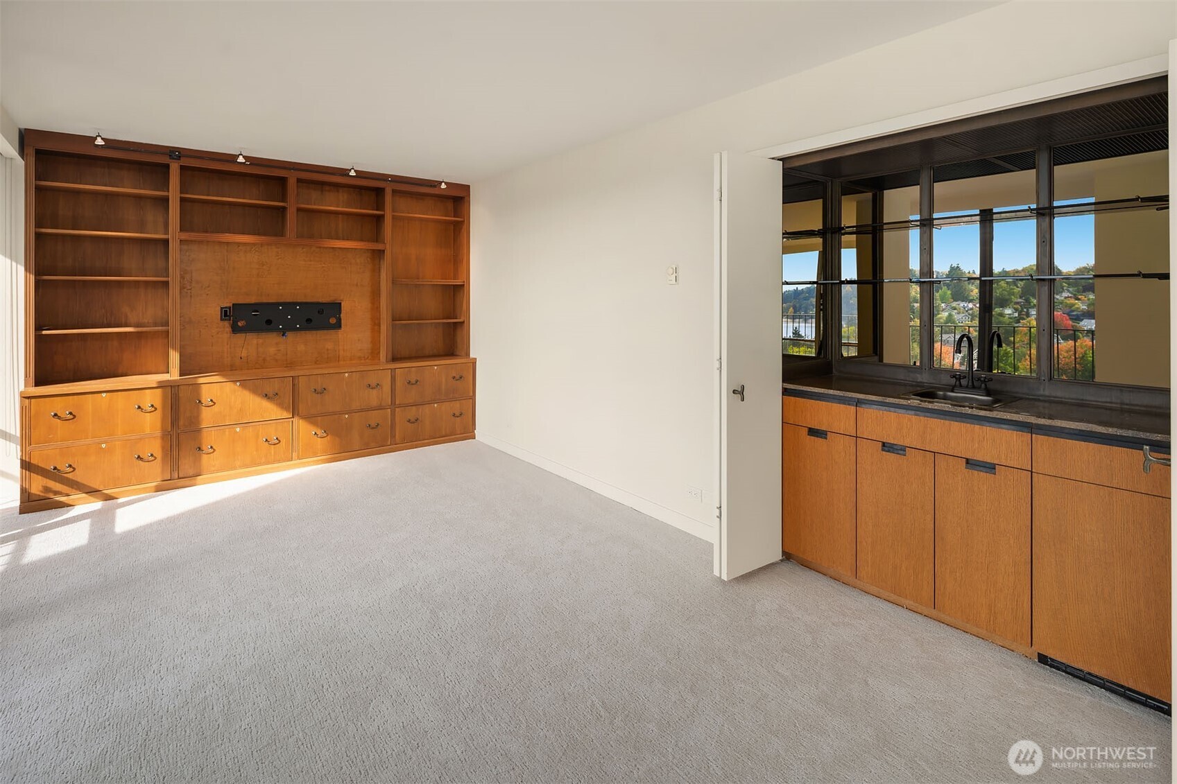1620 43rd Avenue E Unit: 13C