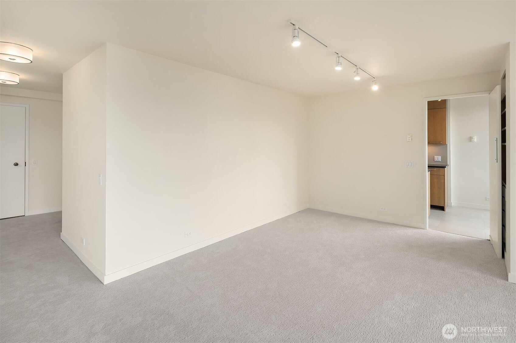 1620 43rd Avenue E Unit: 13C