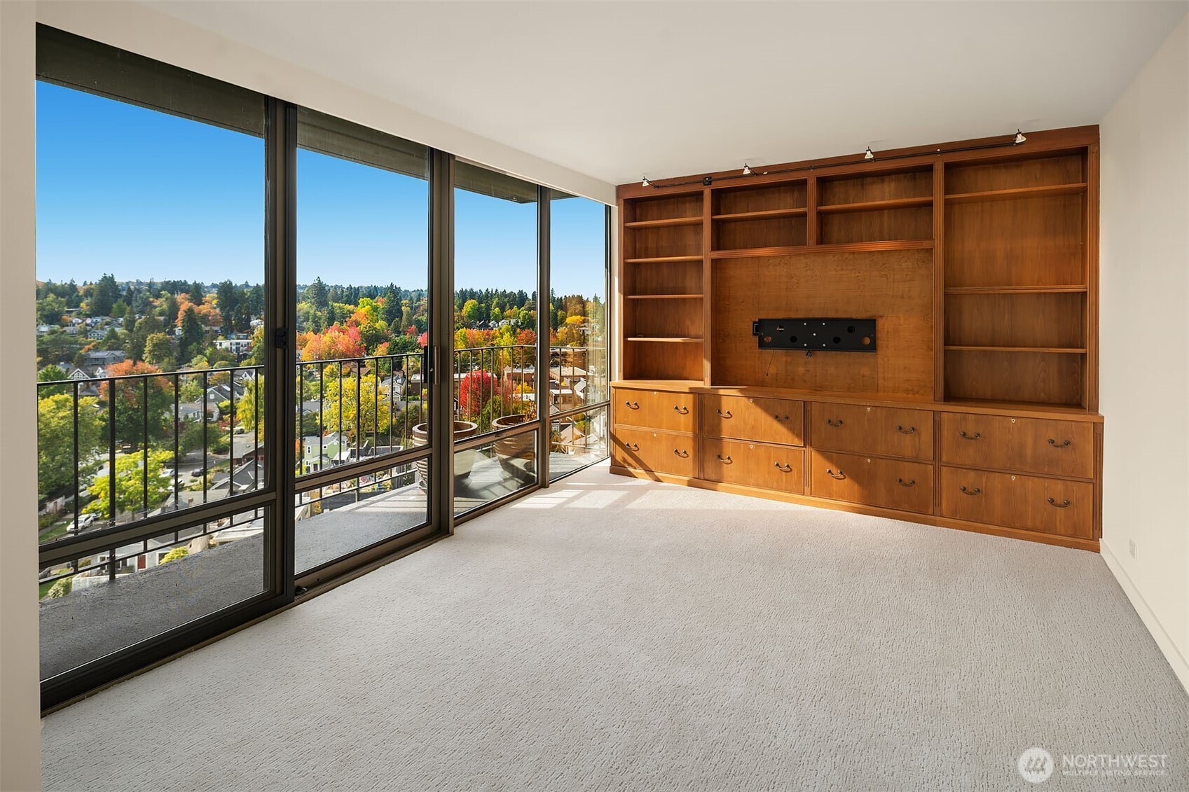1620 43rd Avenue E Unit: 13C