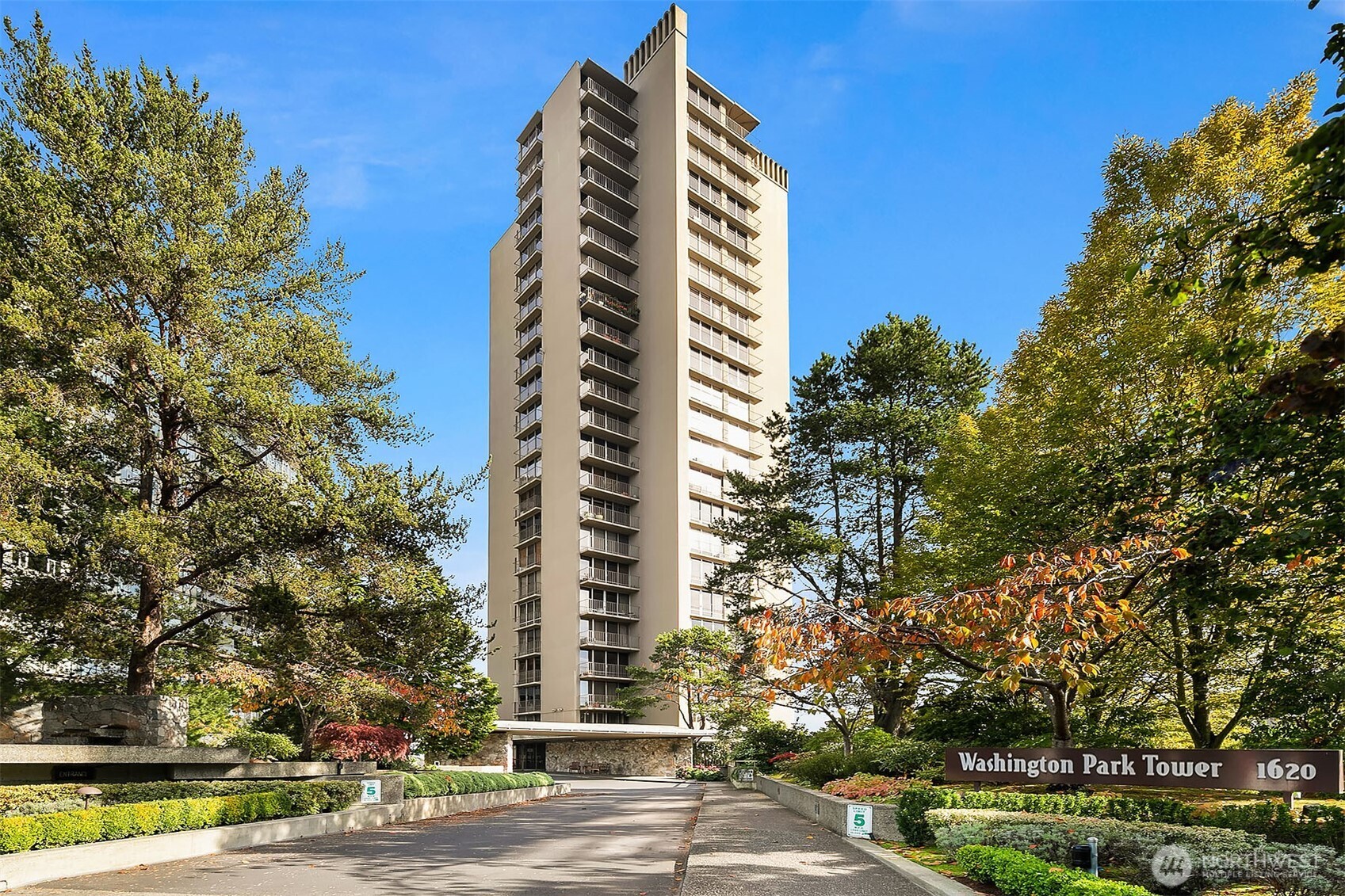 1620 43rd Avenue E Unit: 13C