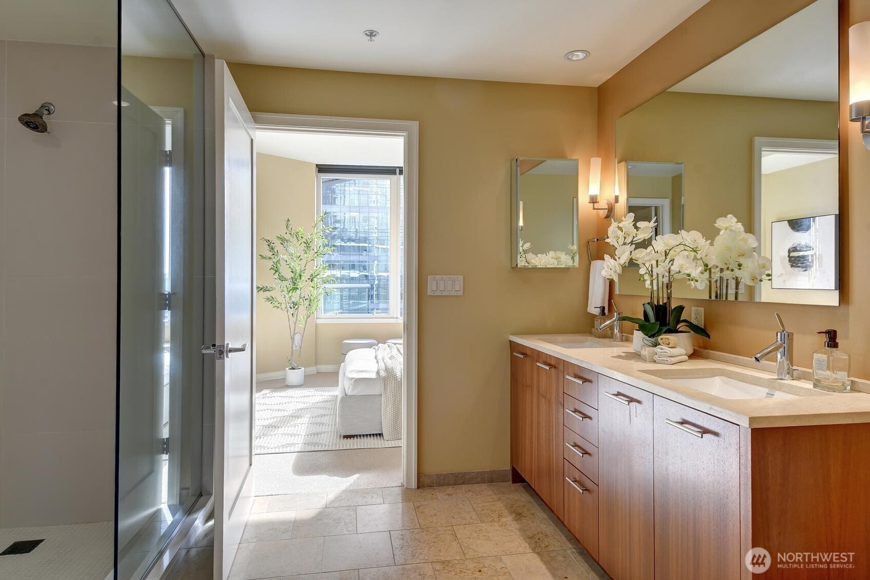 500 106 Avenue NE Unit: 2211