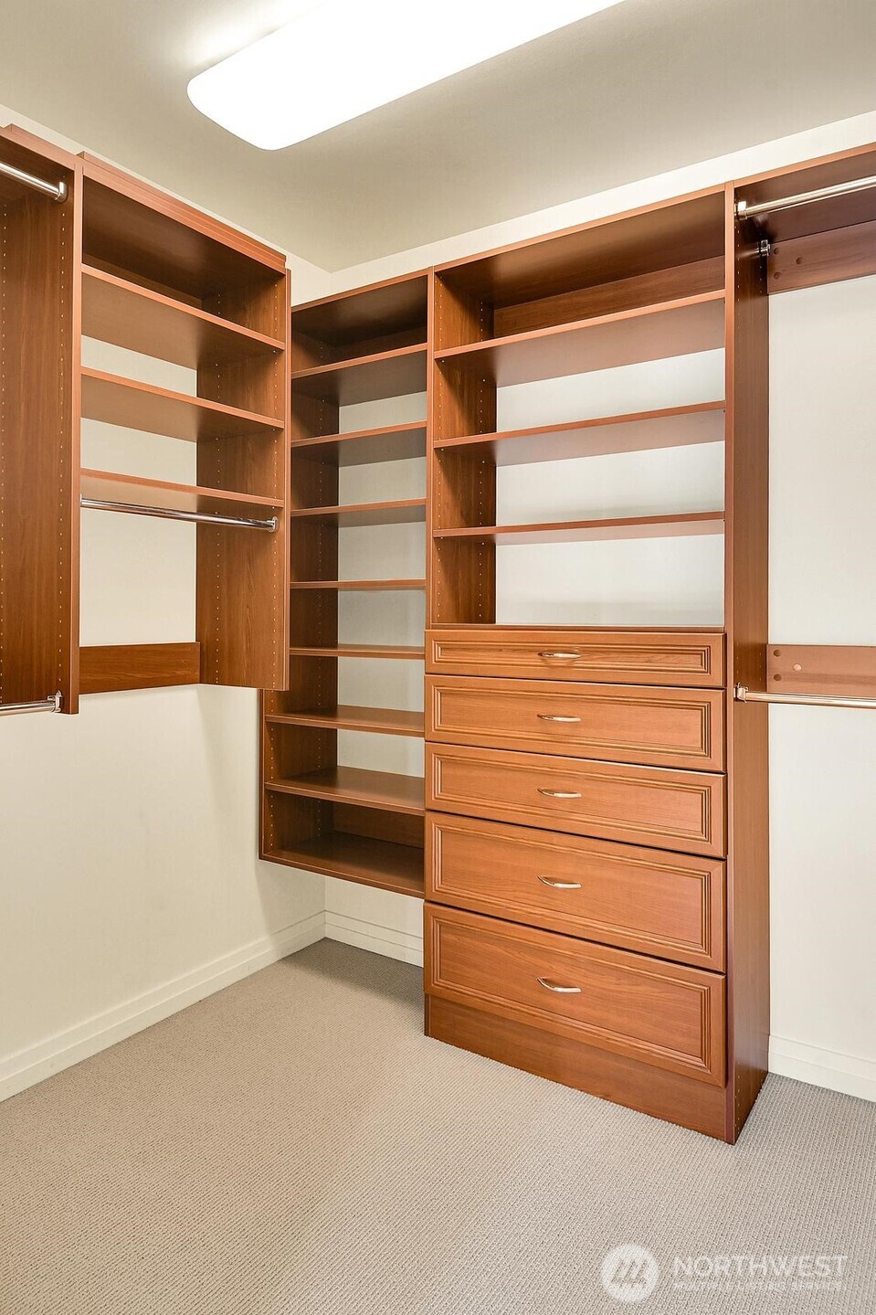 500 106 Avenue NE Unit: 2211