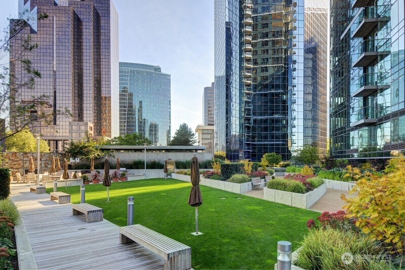 500 106 Avenue NE Unit: 2211