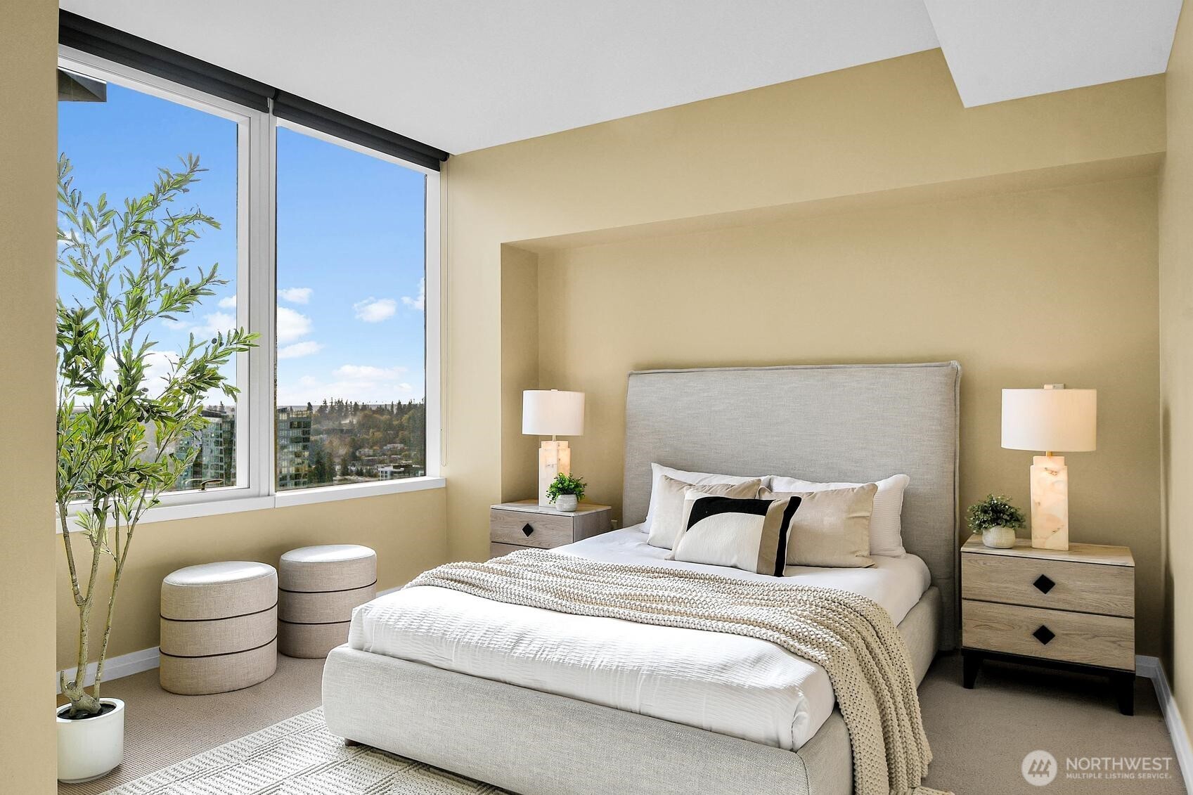500 106 Avenue NE Unit: 2211