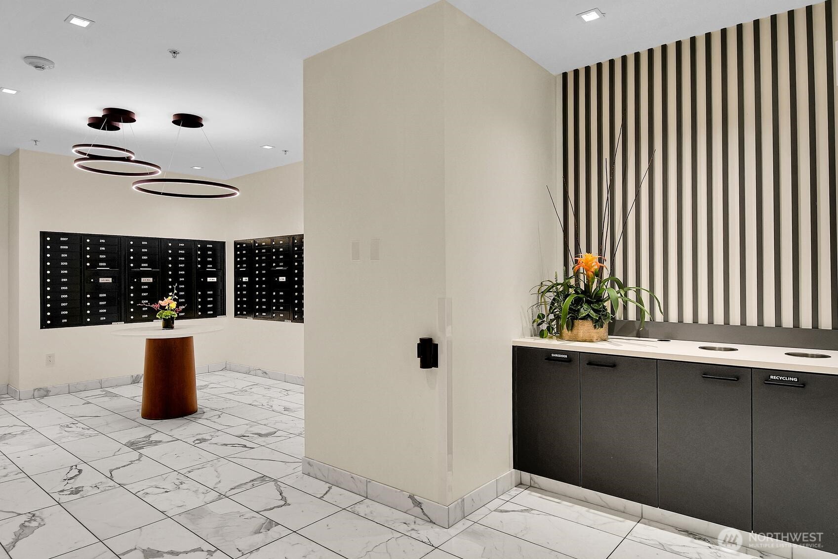 500 106 Avenue NE Unit: 2211