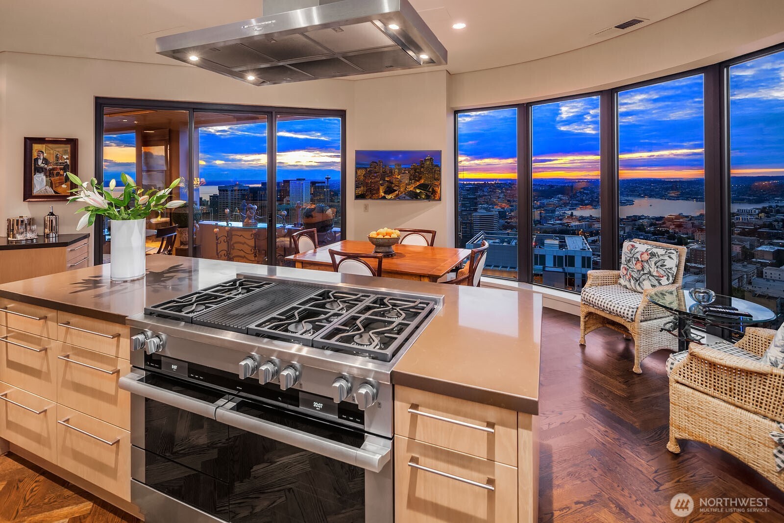 1301 Spring Street Unit: PH32