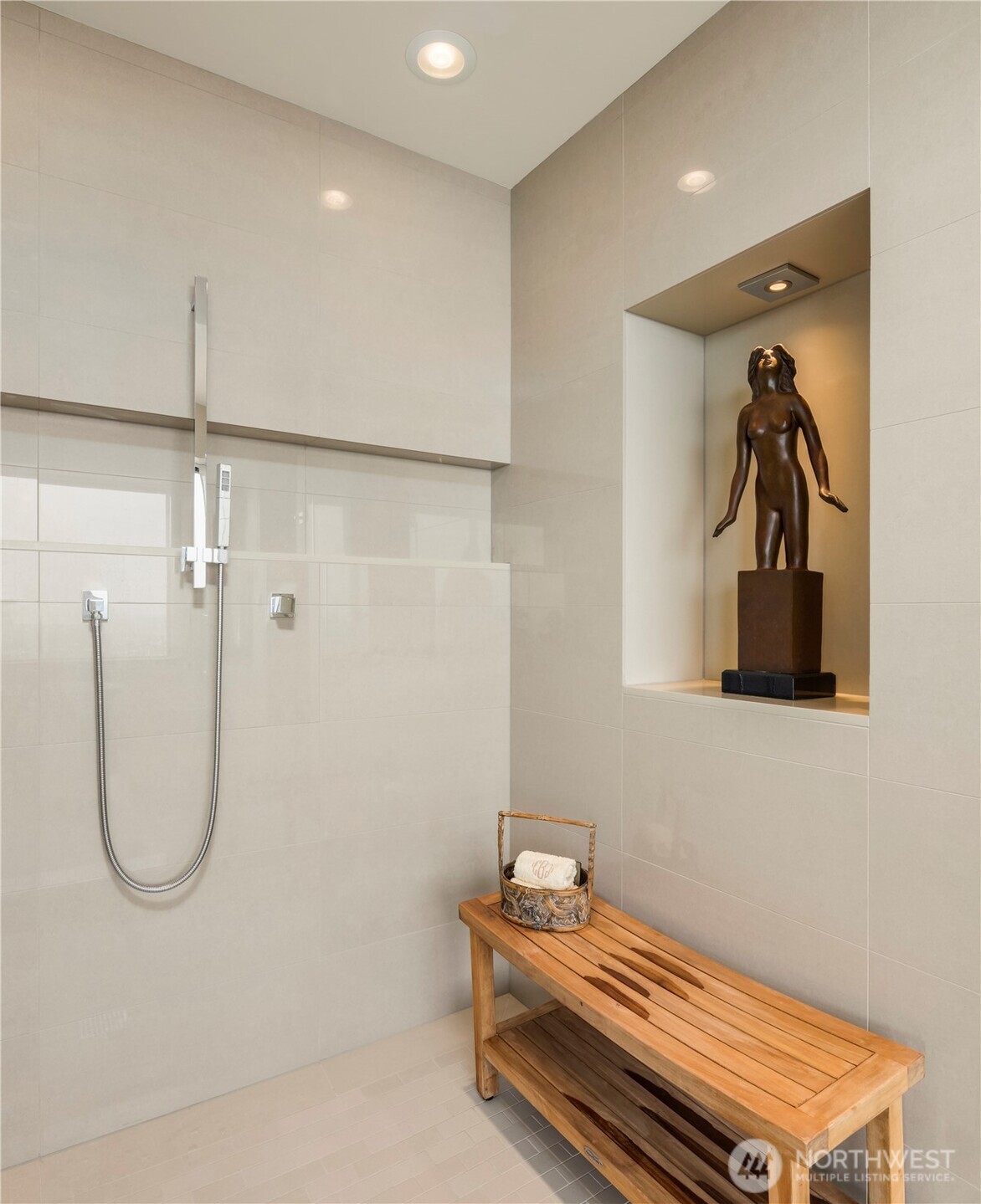 1301 Spring Street Unit: PH32