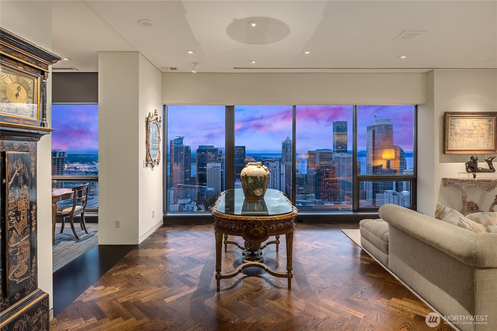 1301 Spring Street Unit: PH32