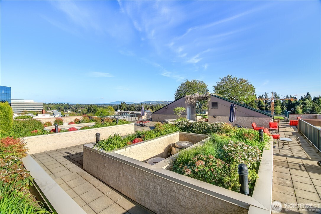 177 107th Avenue NE Unit: 703