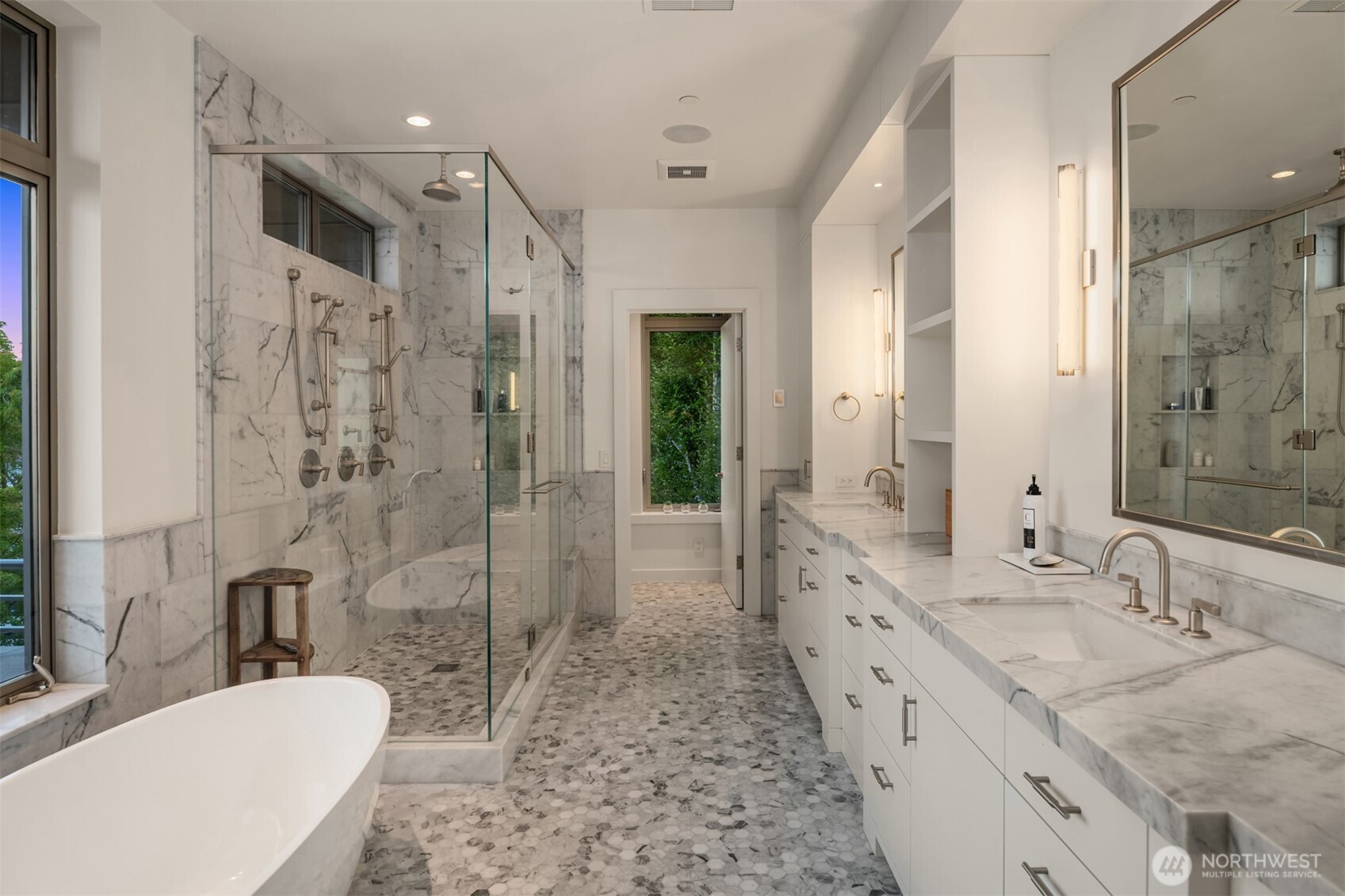 4911 NE Laurelcrest Lane