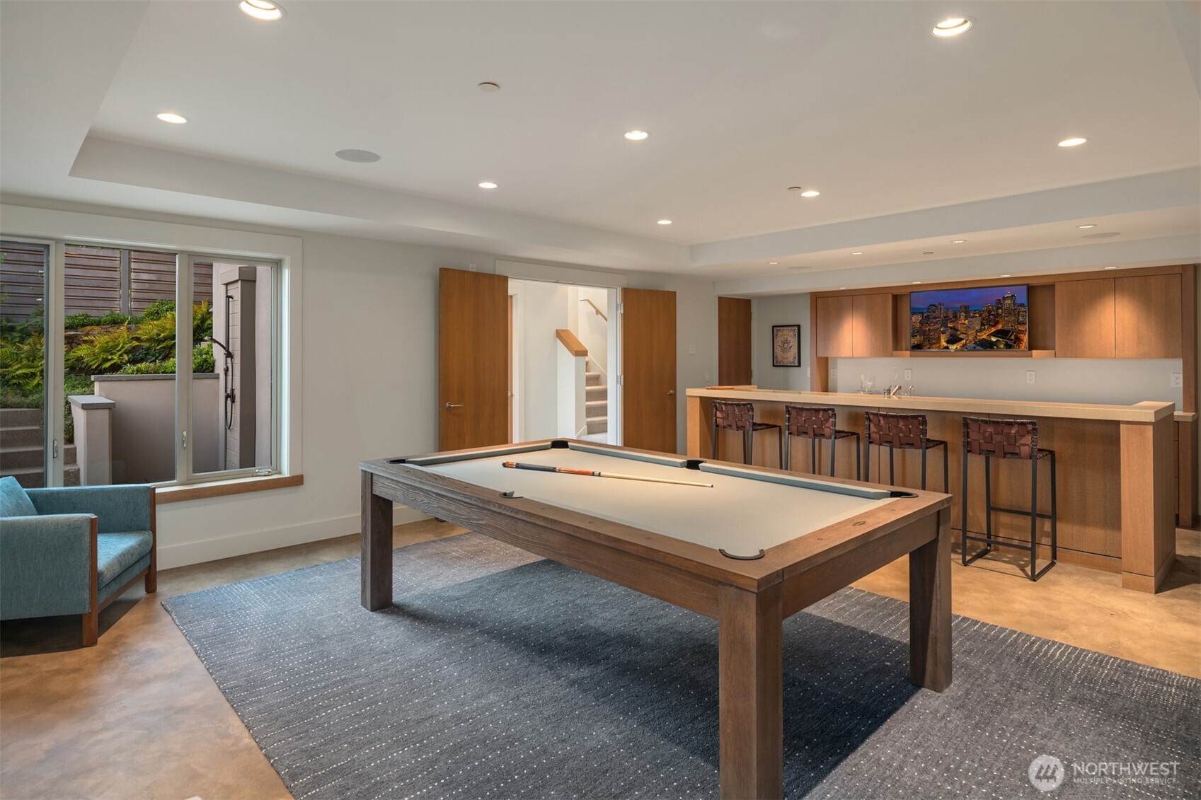 4911 NE Laurelcrest Lane