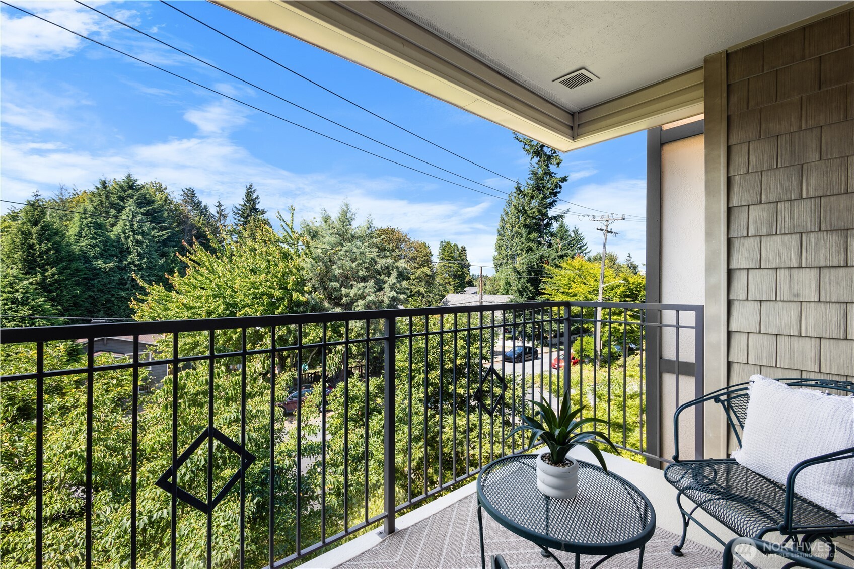 3121 W Government Way Unit: 302