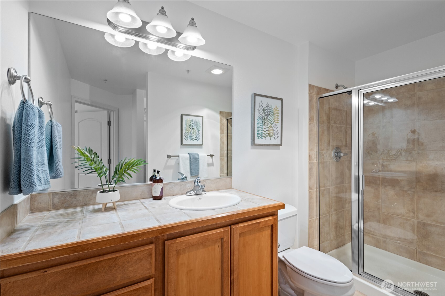 3121 W Government Way Unit: 302