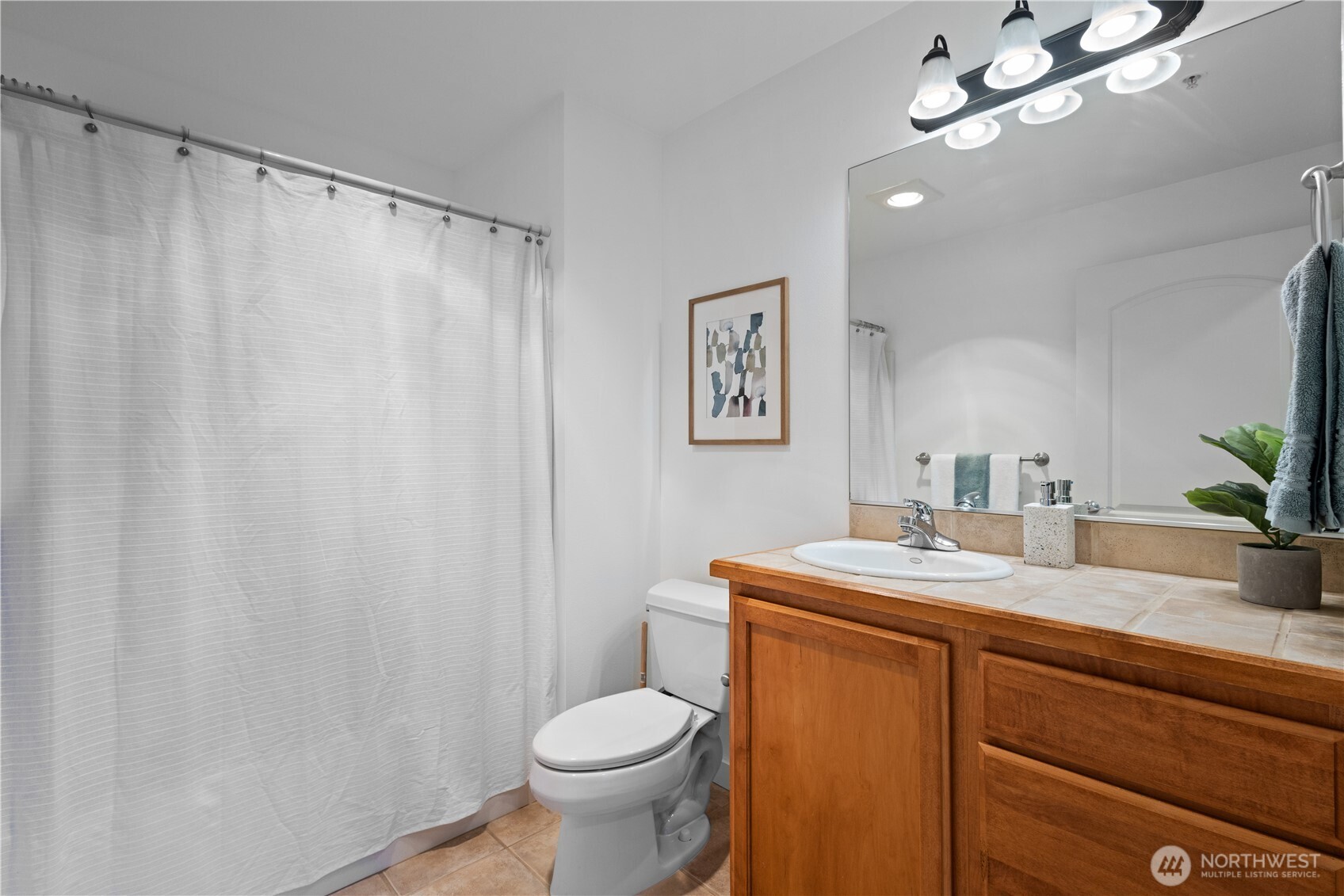 3121 W Government Way Unit: 302