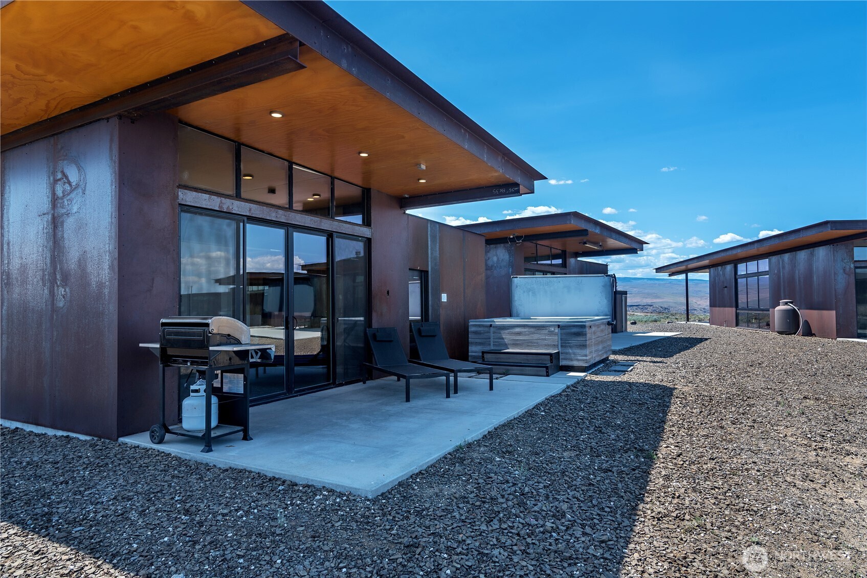 23592 Gorge View Loop NW