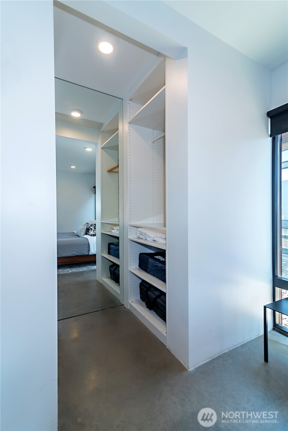 23592 Gorge View Loop NW