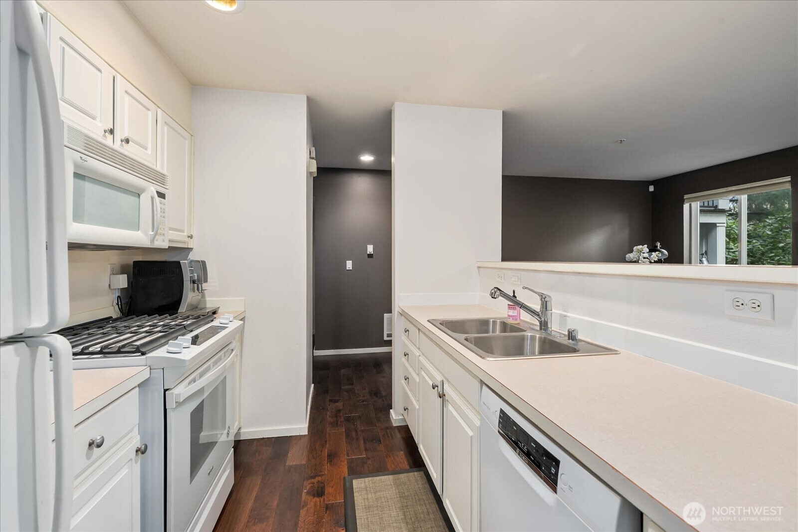 5589 Lakemont Boulevard SE Unit: 1702