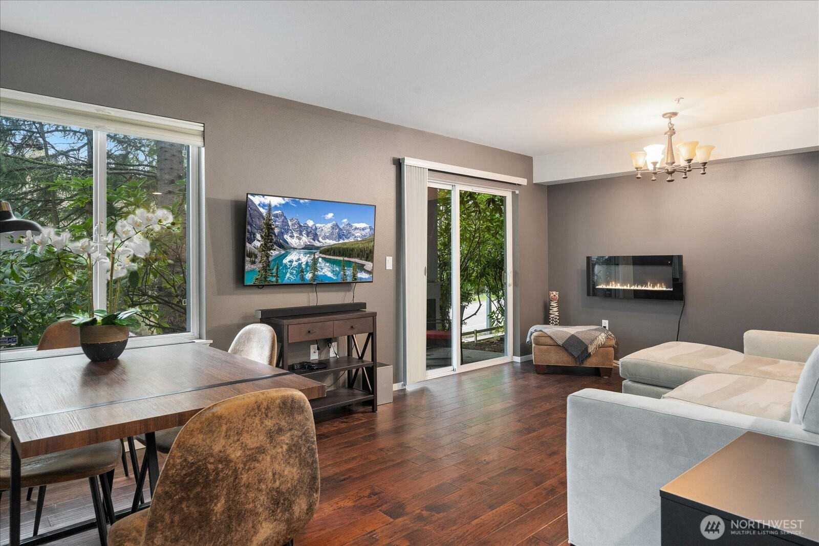 5589 Lakemont Boulevard SE Unit: 1702