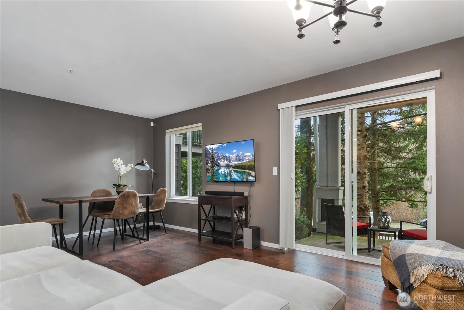 5589 Lakemont Boulevard SE Unit: 1702